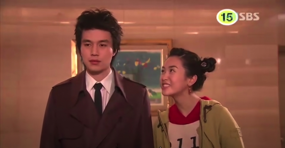 與男主角李棟旭被封為「最佳螢幕情侶」~