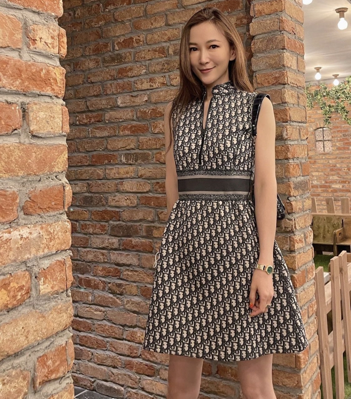 諸葛紫岐向來鍾情於時尚名牌~