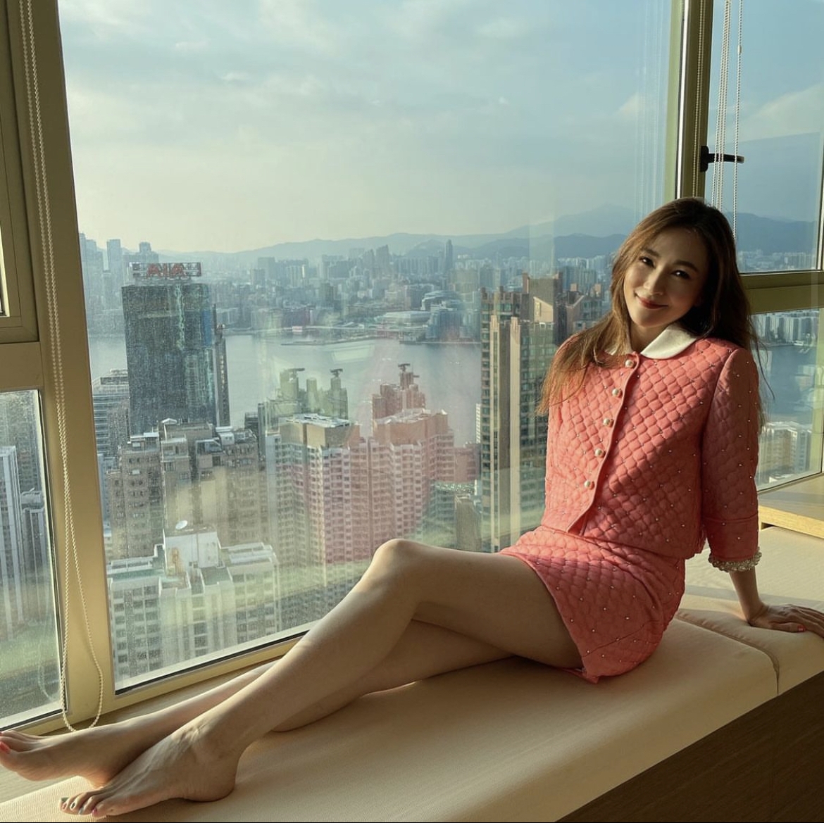 諸葛紫岐亦喜歡在市值 2 億的西半山海景豪宅頂樓 Penthouse 打卡!
