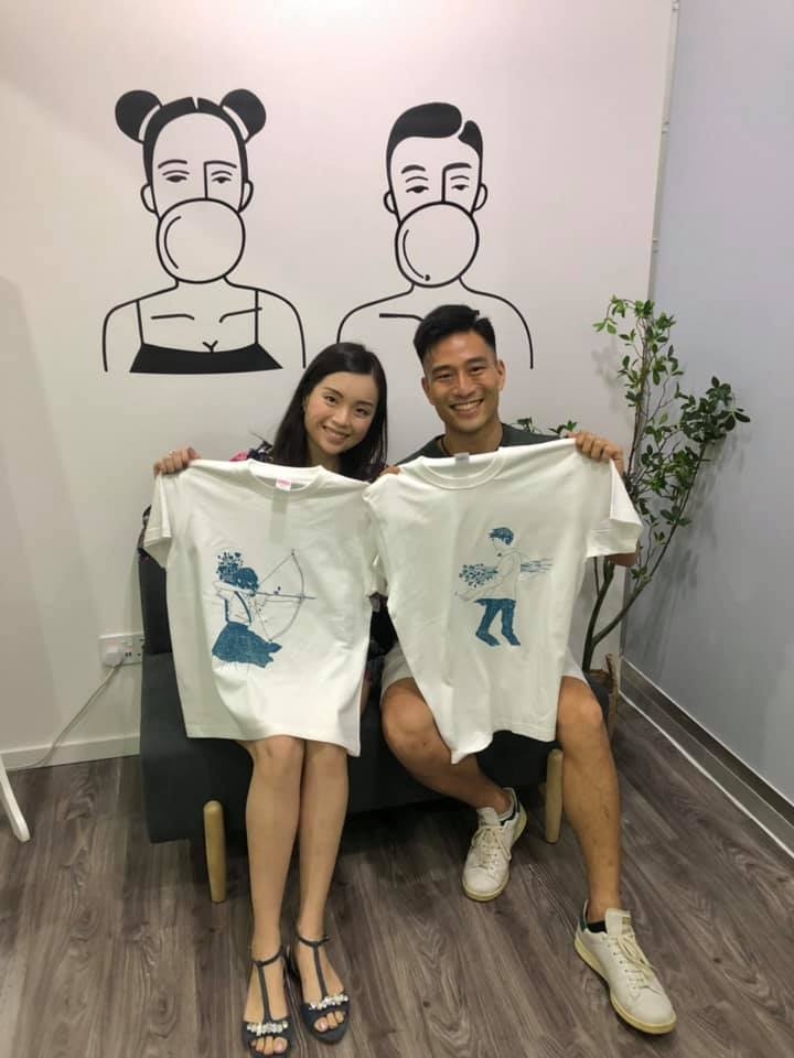 可以自製情侶Tee~