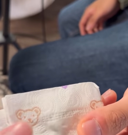 親手給Tyson Yoshi