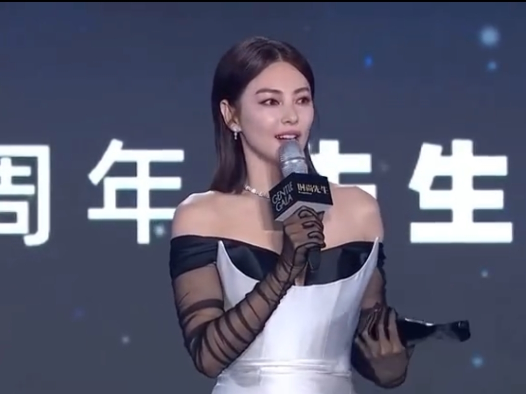 跟出道的樣子相差甚遠？