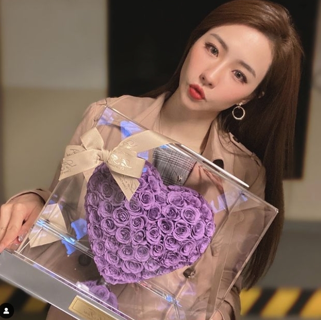 菊梓喬與吳卓羲傳足多月緋聞