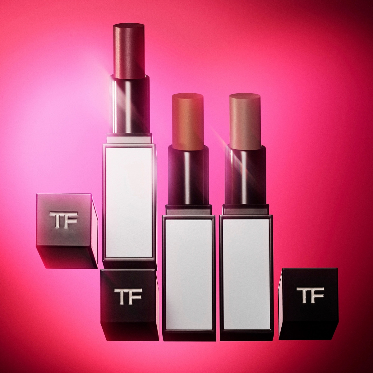 三款絕美玫瑰唇色完美演繹出不同戀愛感覺