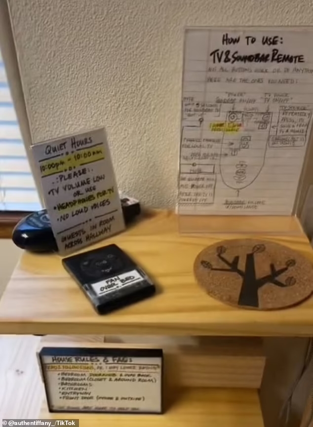 連電視遙控都告訴你每個按鈕的用途
