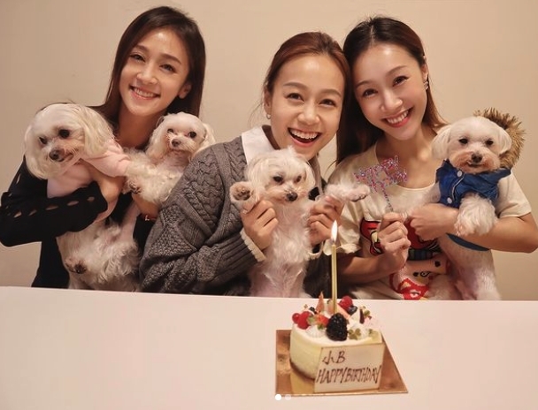 與家人慶祝生日