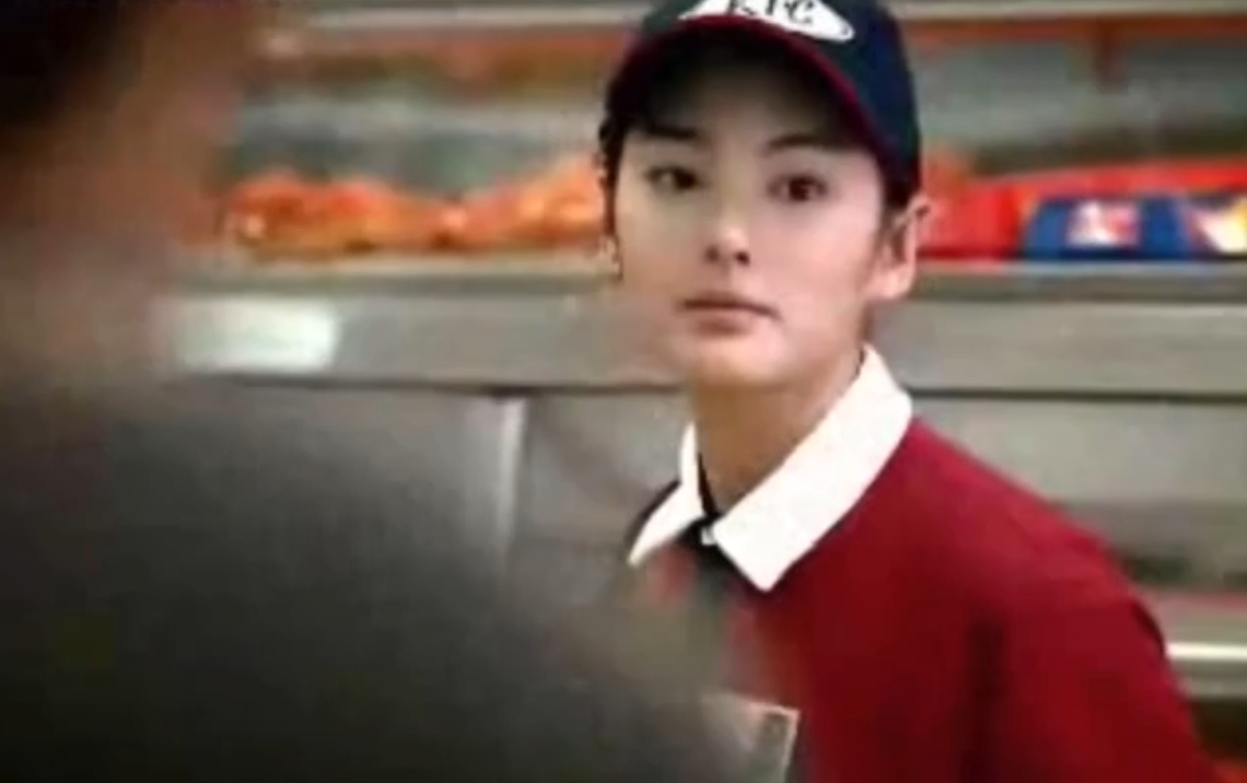 剛出道的時候的確沒有歪