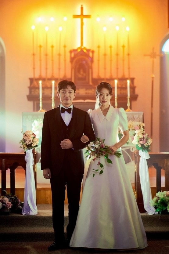 《西西弗斯的神話》婚紗造型