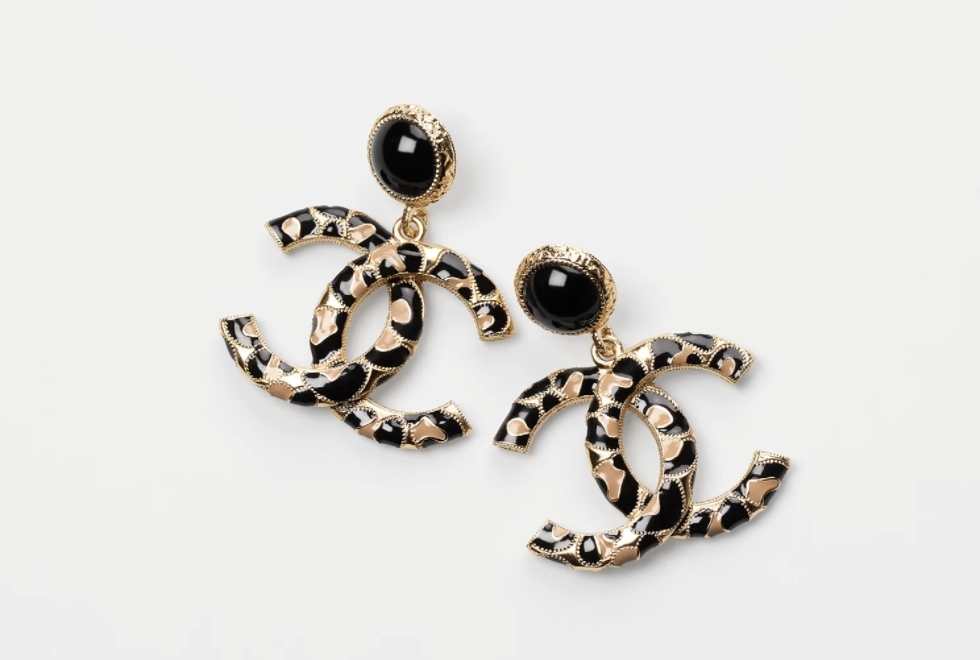 Chanel 雙C 懸垂耳環(HK$6,900)