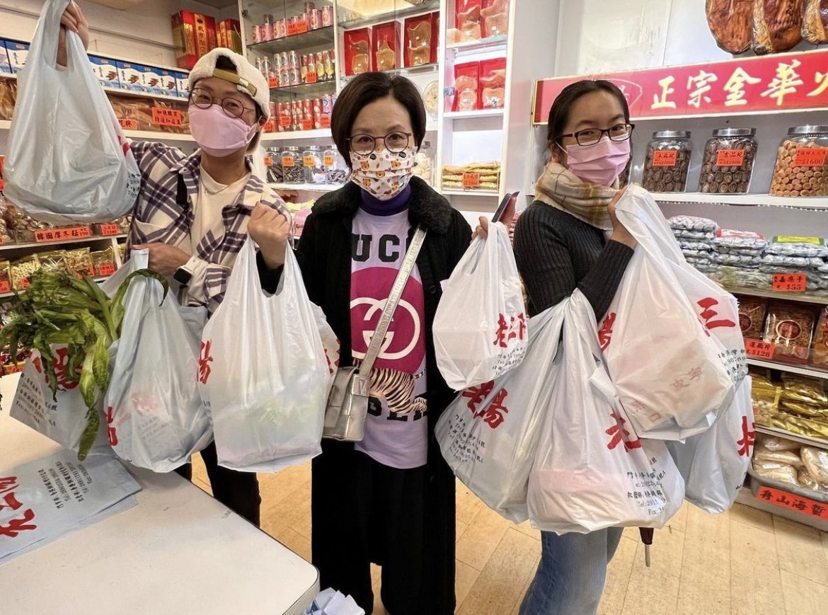 阿姐早前分享新年前夕與老公羅家英四出辦年貨的短片!