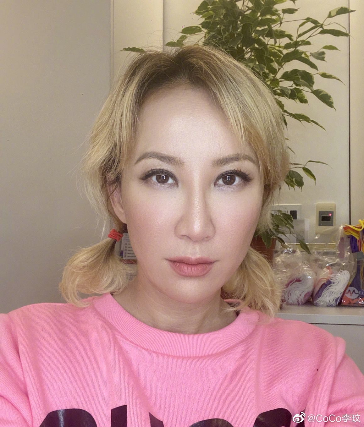 李玟剛於1月在隔離期間獨自度過47歲生日~