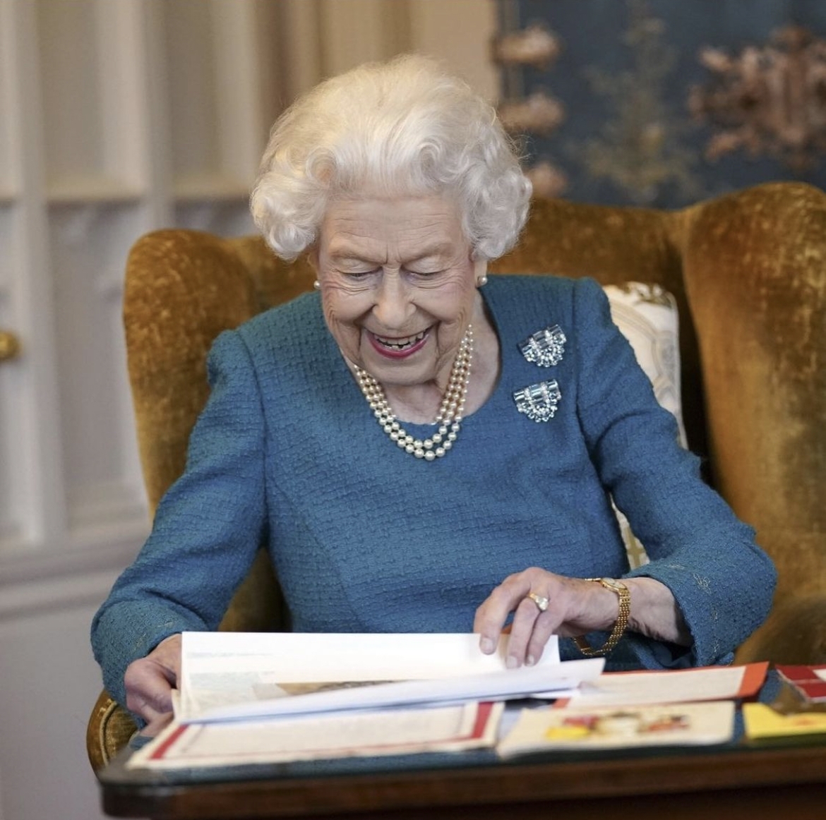 英女王在文中感激英國「所有民族、信仰和年齡人士」這些年來對她的善意和支持!