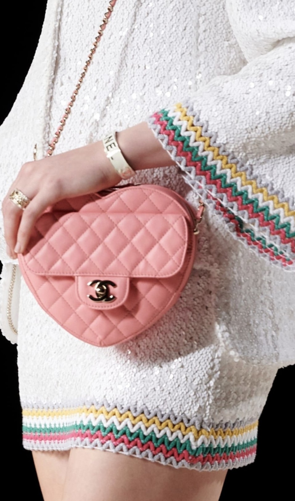 心型手袋絕對必搶的款式