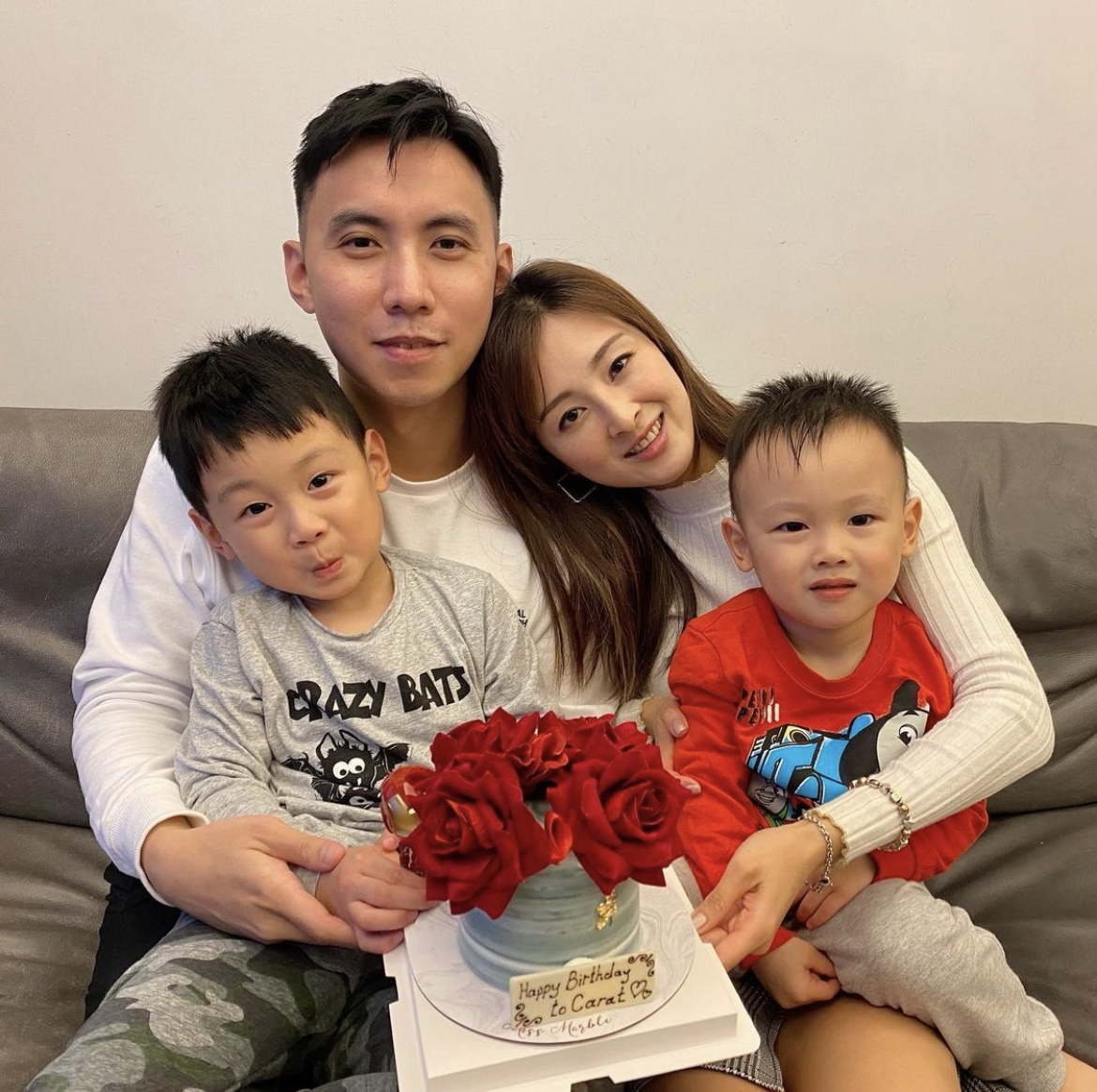 2016年,張名雅宣布與圈外律師男友 Joe 結婚~