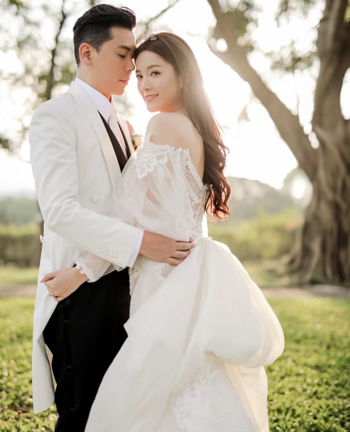 她於2018年與賽車手老公陸漢洋在加拿大註冊結婚~