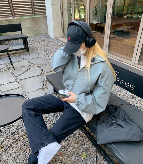 聽節奏強烈的音樂