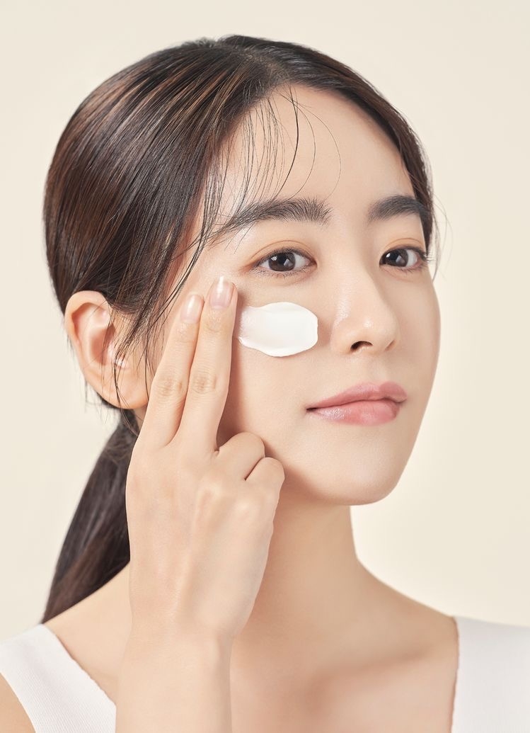 素顏霜亦可以當作「妝前乳」使用！