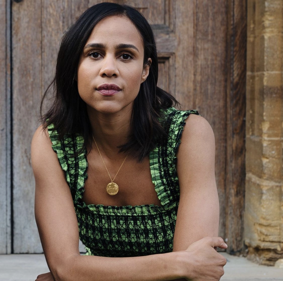 Tom Hiddleston 的現任女友 Zawe Ashton 的帶頭亦不少~