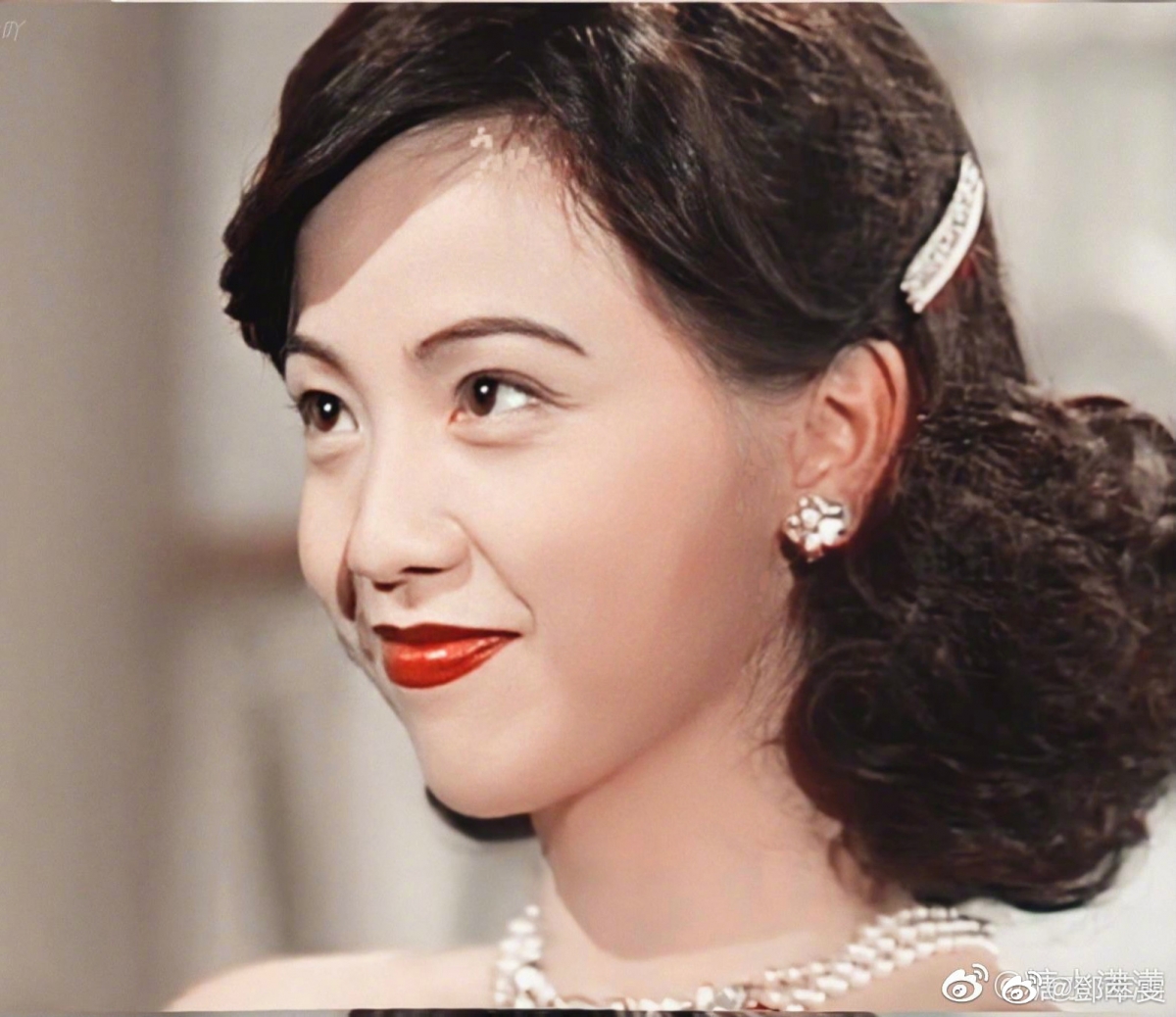 鄧萃雯隨即被指介入兩人的婚姻~