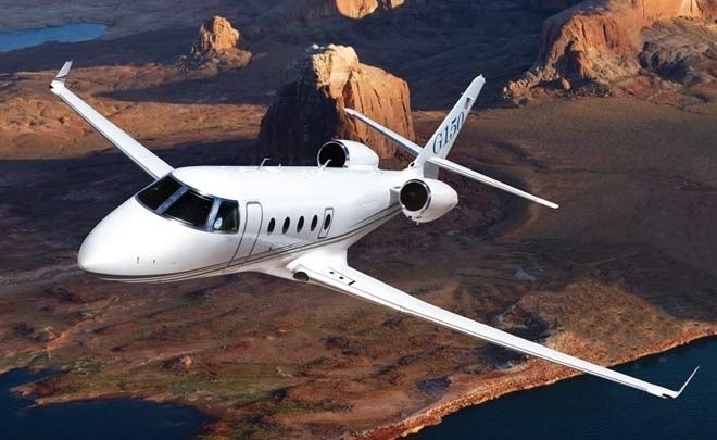 飛機墜地之後,殘骸有可能會隨時起火!