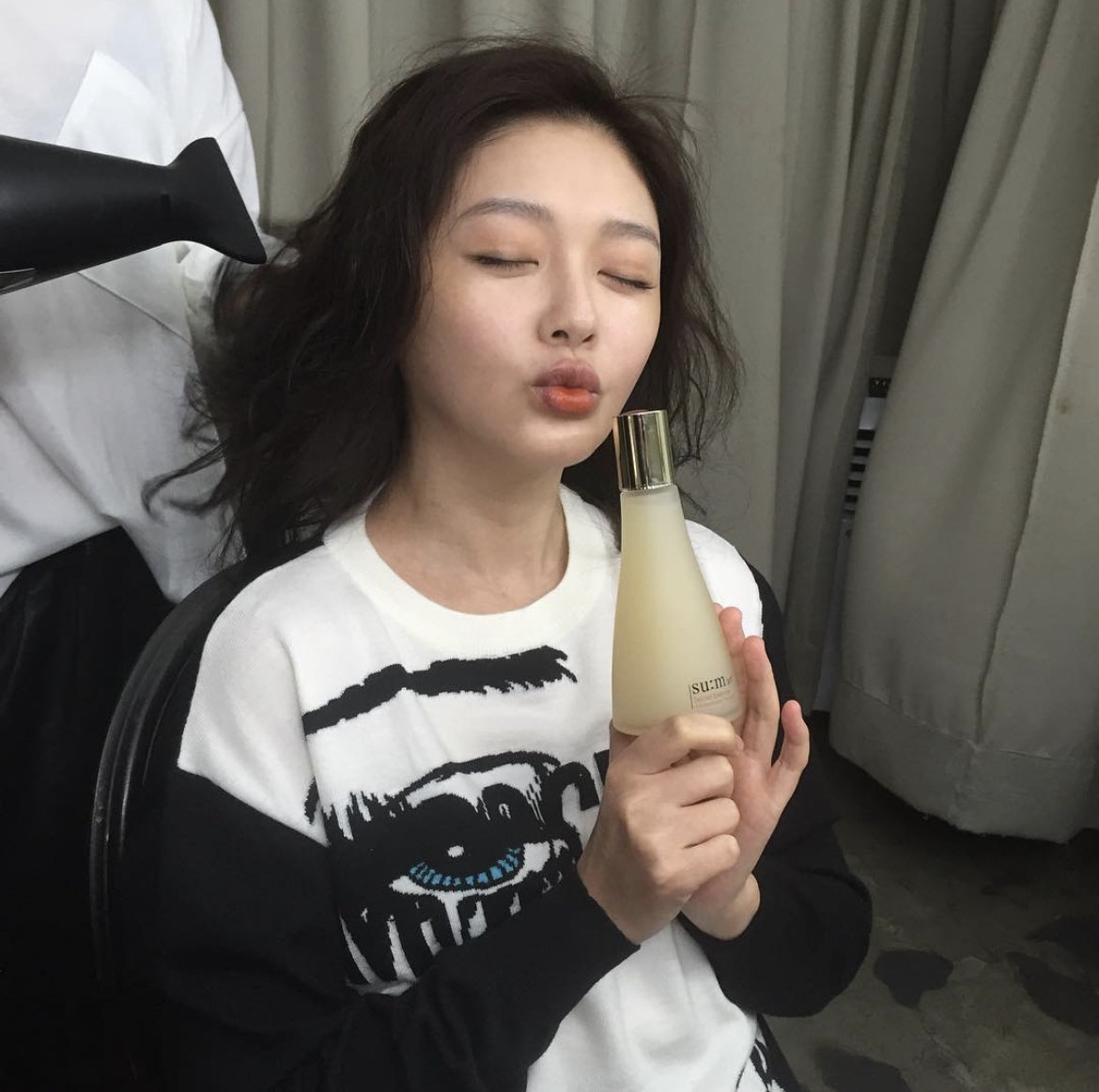 大S會選購質感濃稠的精華化妝水!
