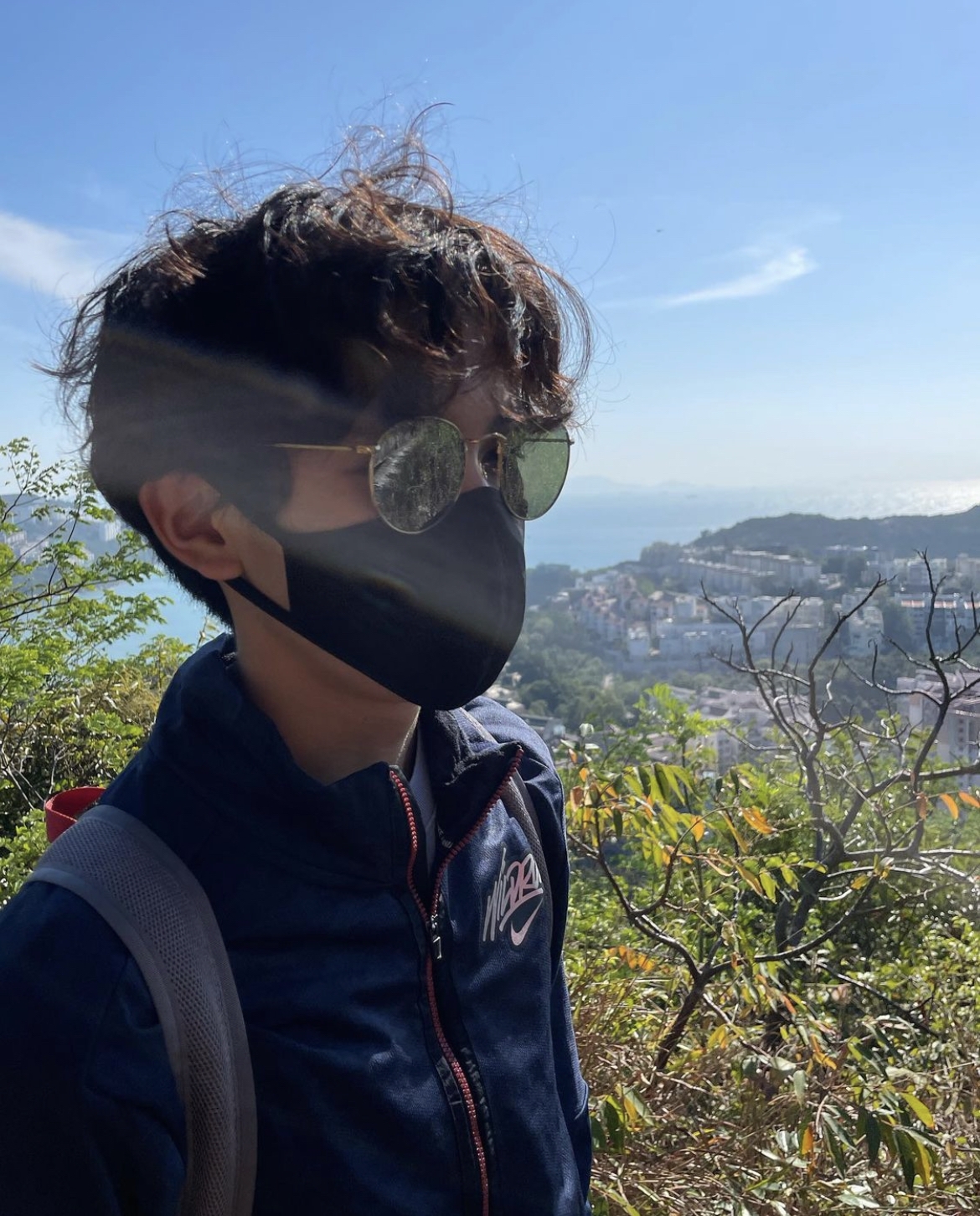 無論是外貌還是身高都盡得爸媽遺傳！