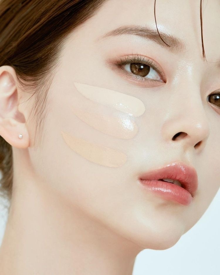 集保養、提亮、美白功效於一身的素顏霜更成為女生們的懶人恩物！