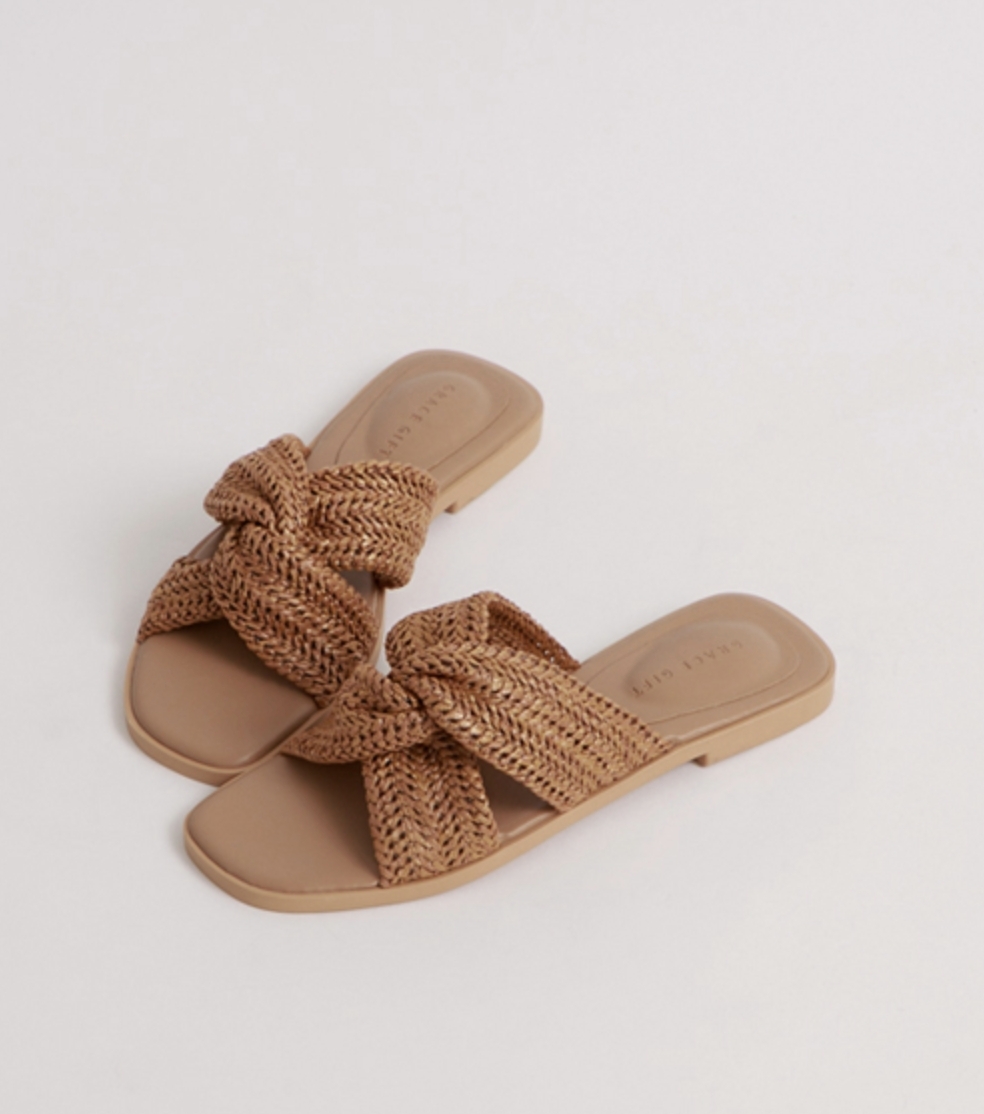 3)編織扭結平底涼拖鞋