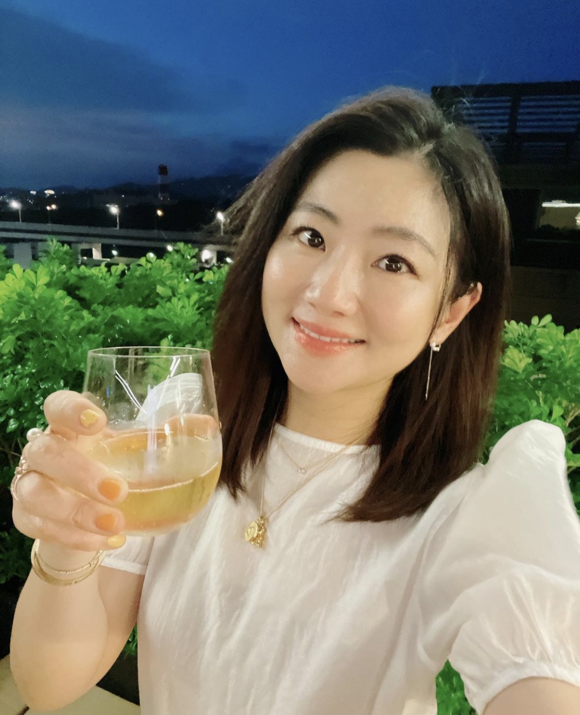 Selina更興高采烈、手舞足蹈,看似十分興奮!