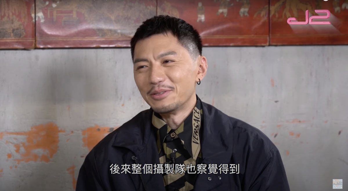 兩人拍攝節目期間已經開始曖昧,「後來成個攝製隊都察覺到」