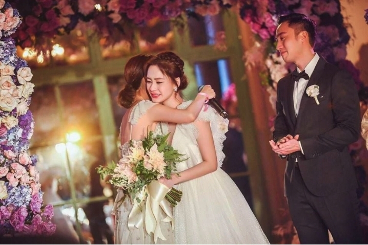 兩人的婚姻只維持了14個月就結束。