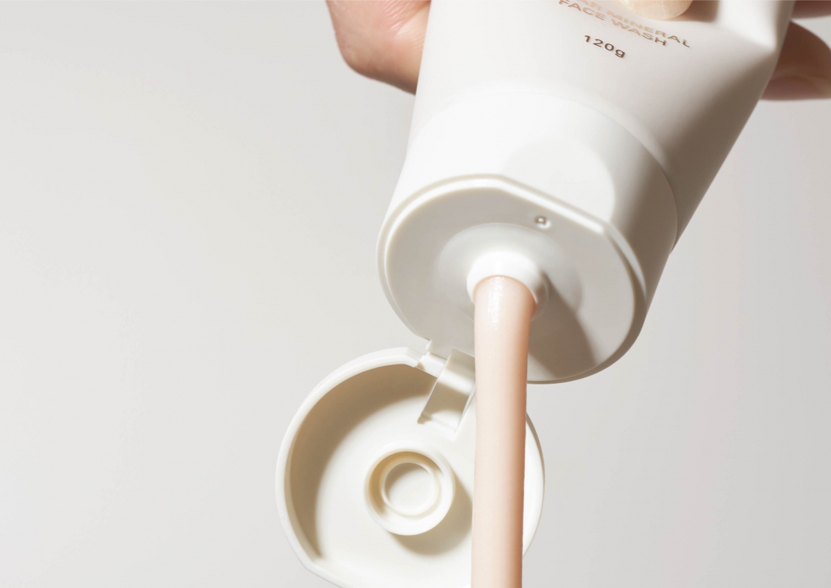 RMK Clear Mineral Face Wash 透亮礦物潔面霜