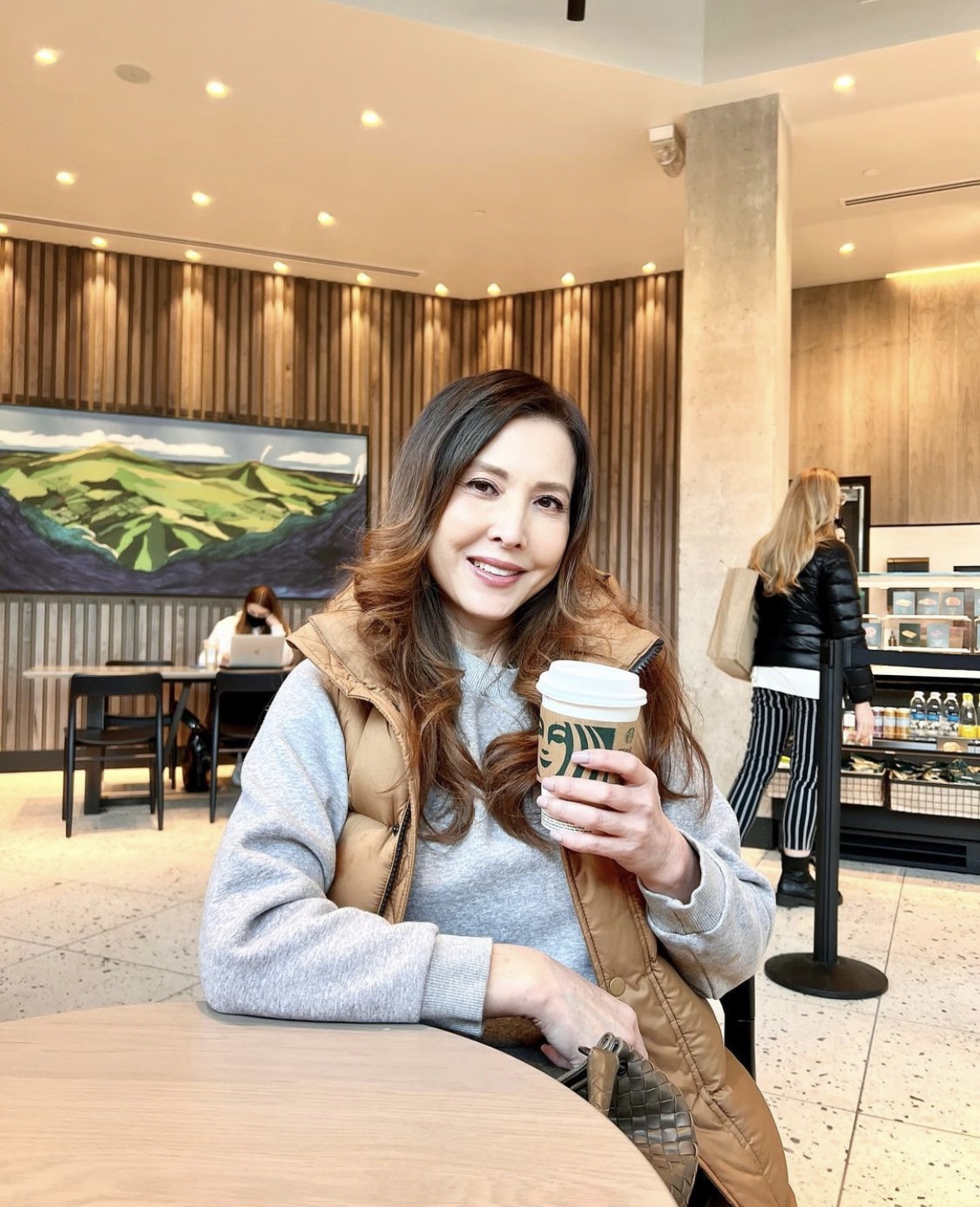 李婉華又指,自己出席飯局時其實不清楚是甚麼一回事