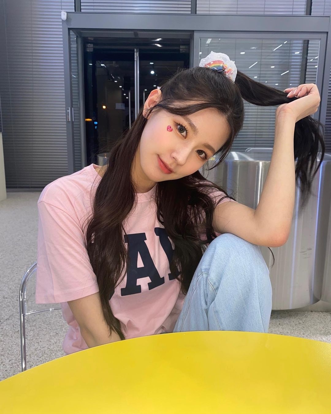 各式各樣的髮圈能打造出不同風格,十分百搭!