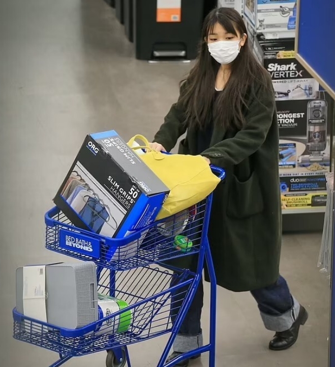 真子被指婚後有財政壓力