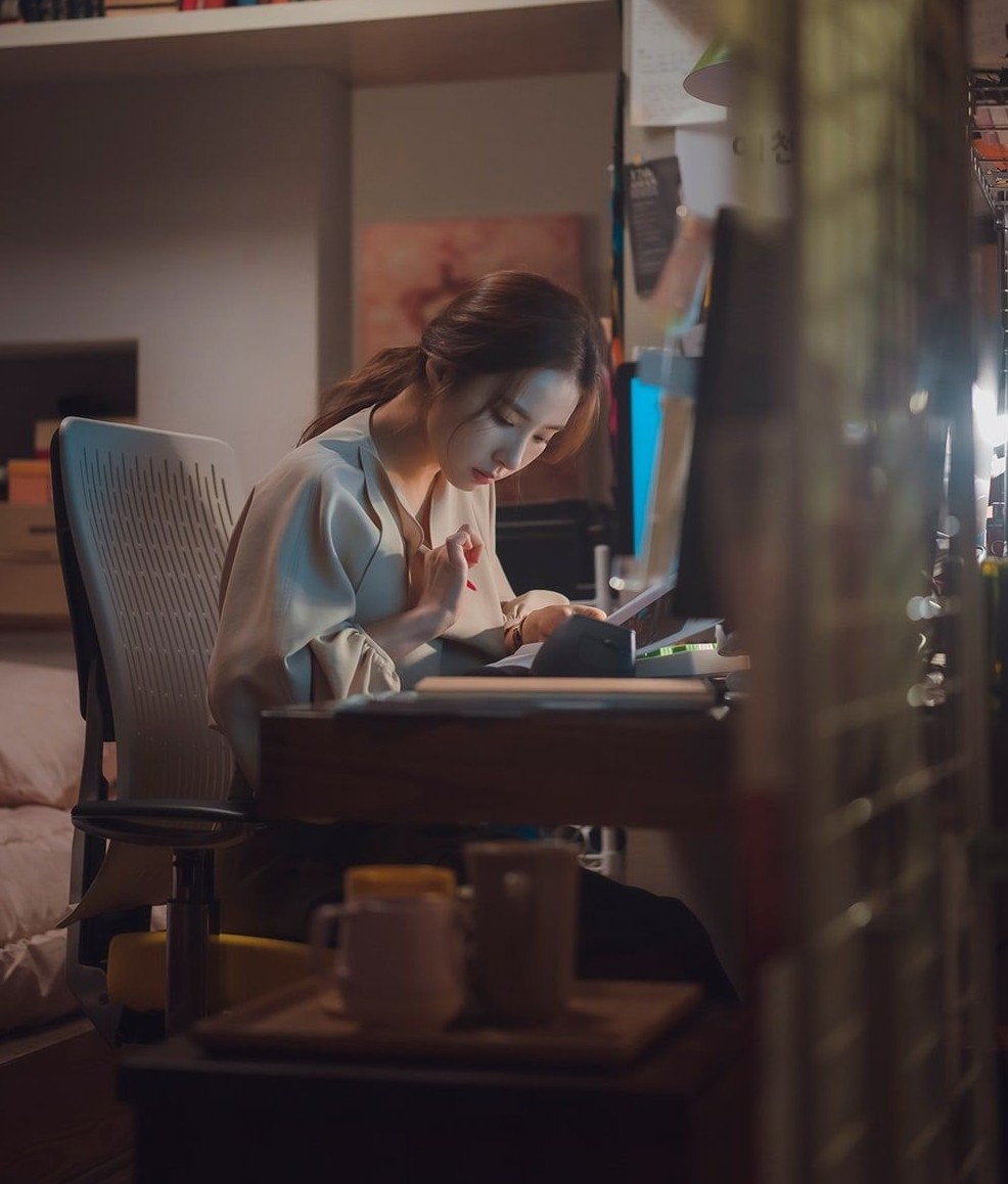 不少人工作期間都會長時間站著或坐著。