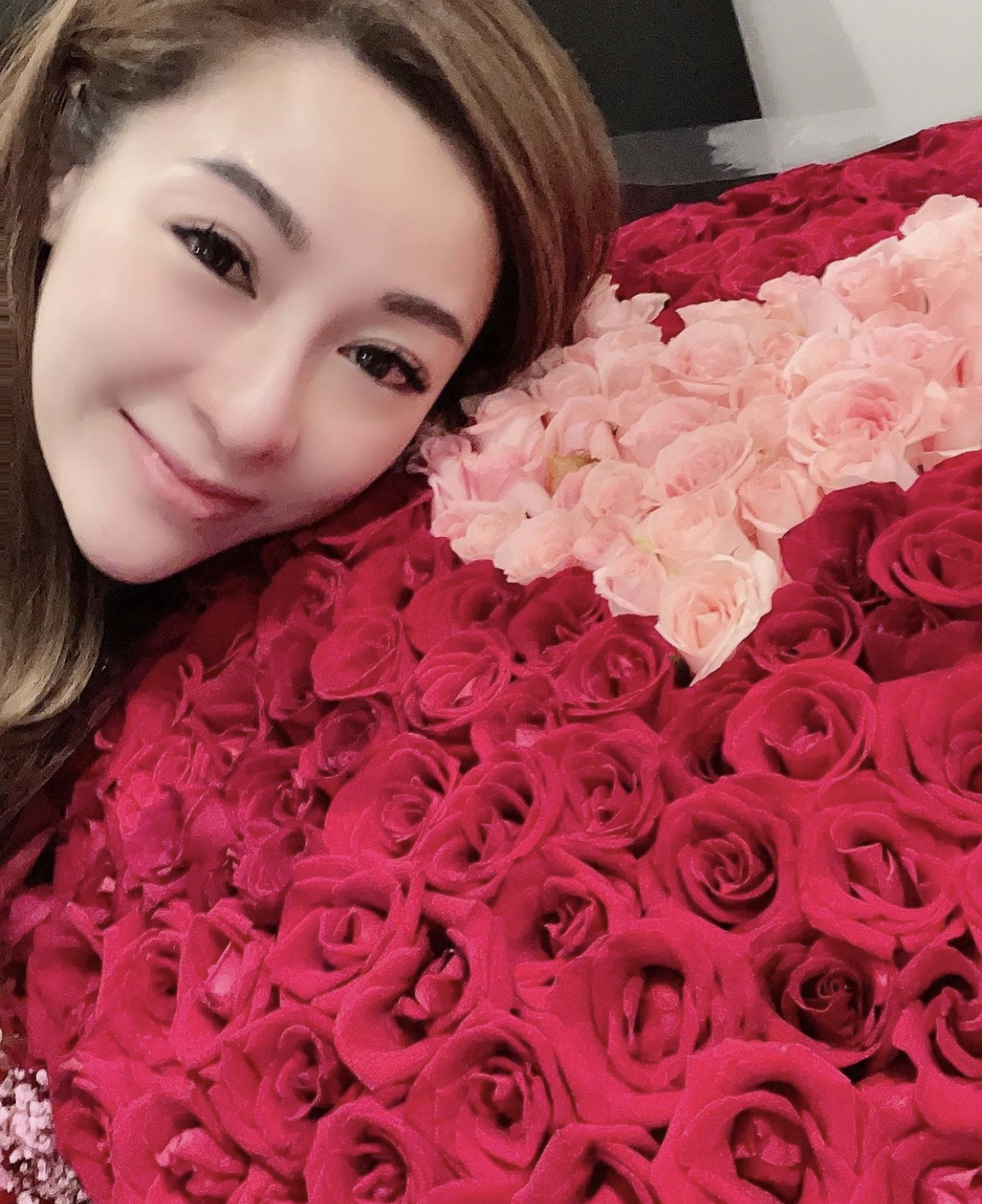 回顧陸詩韻入行以來亦傳出過幾段情,當中的緋聞對象都是非富則貴~