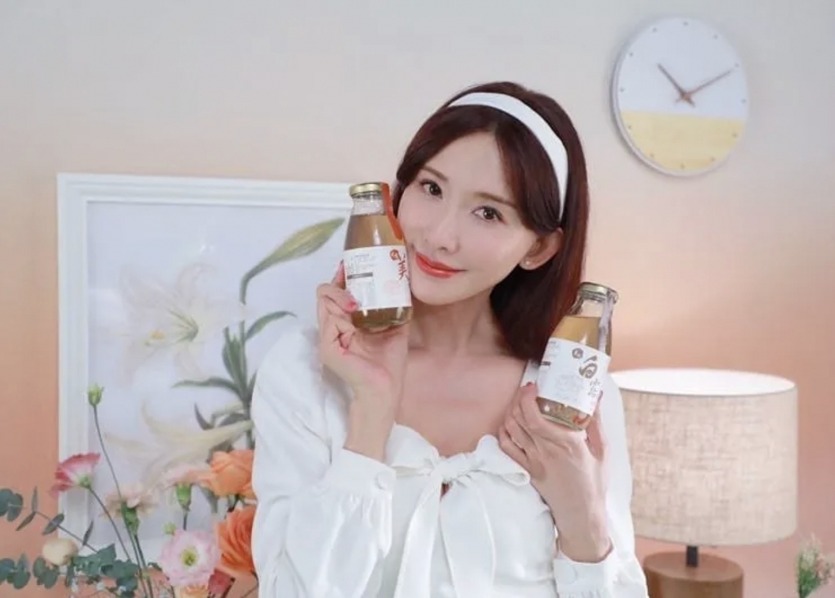 林志玲其中一個養生的秘訣是每天堅持飲一杯滴雞精～
