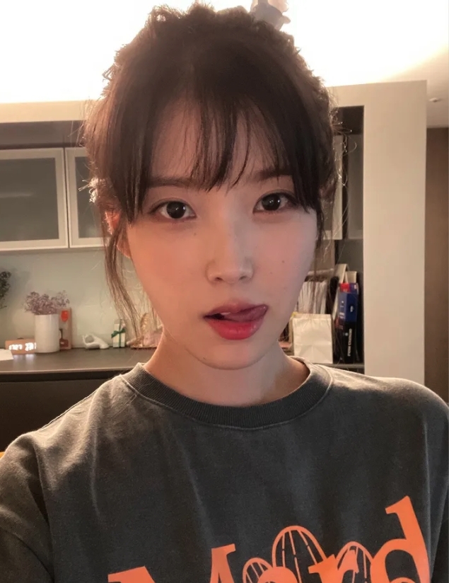 第9位:舔嘴唇上的食物