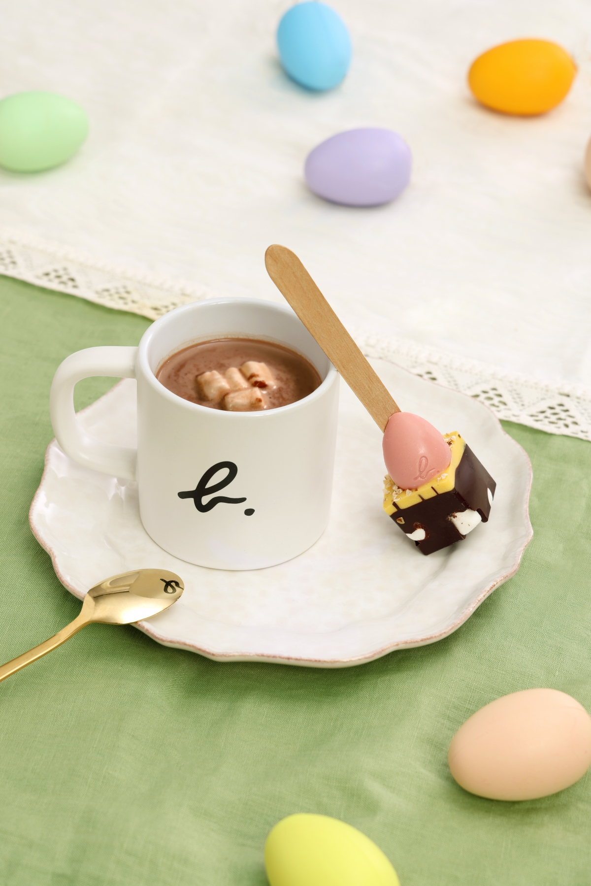 agnès b. CAFÉ and DÉLICES 棉花糖榛子粒朱古力棒