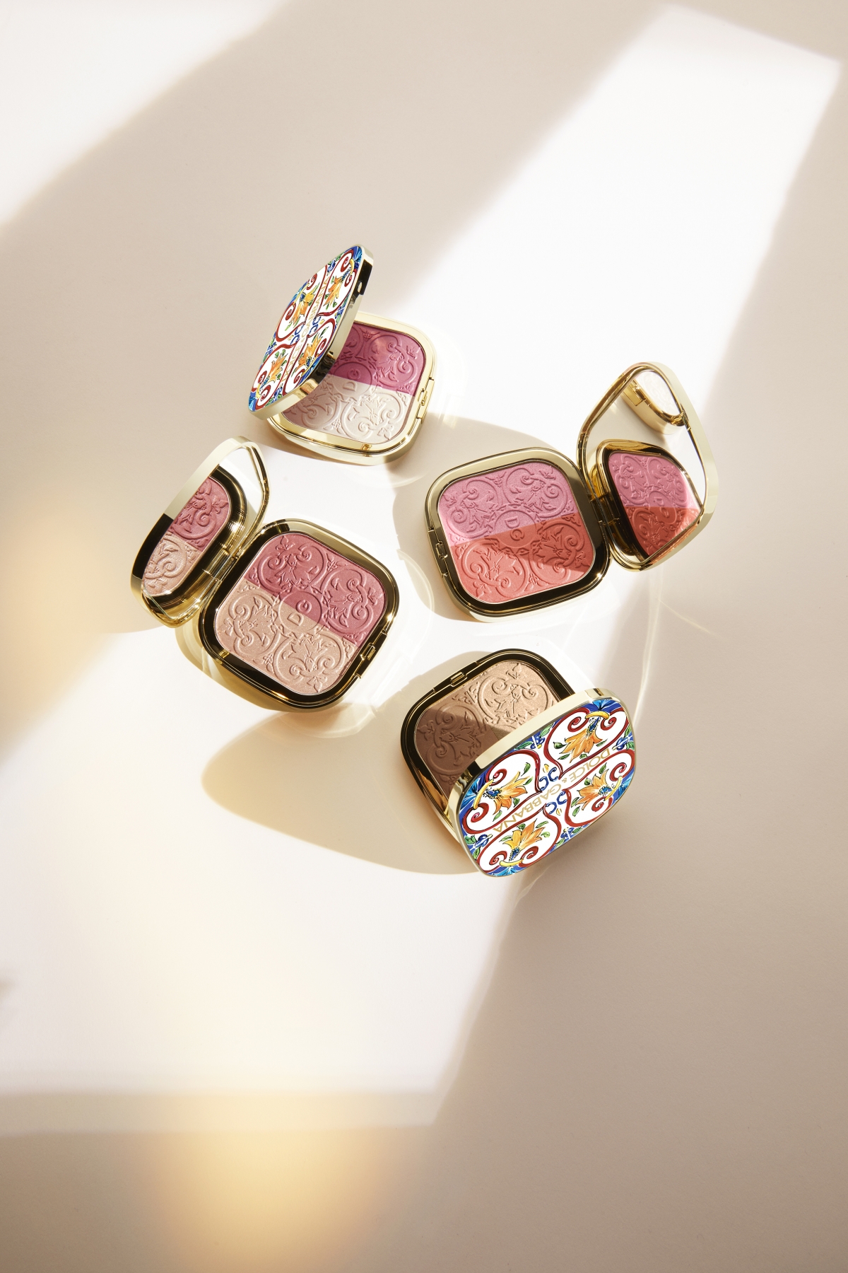 Solar Glow 系列 Illuminating 雙色光影粉