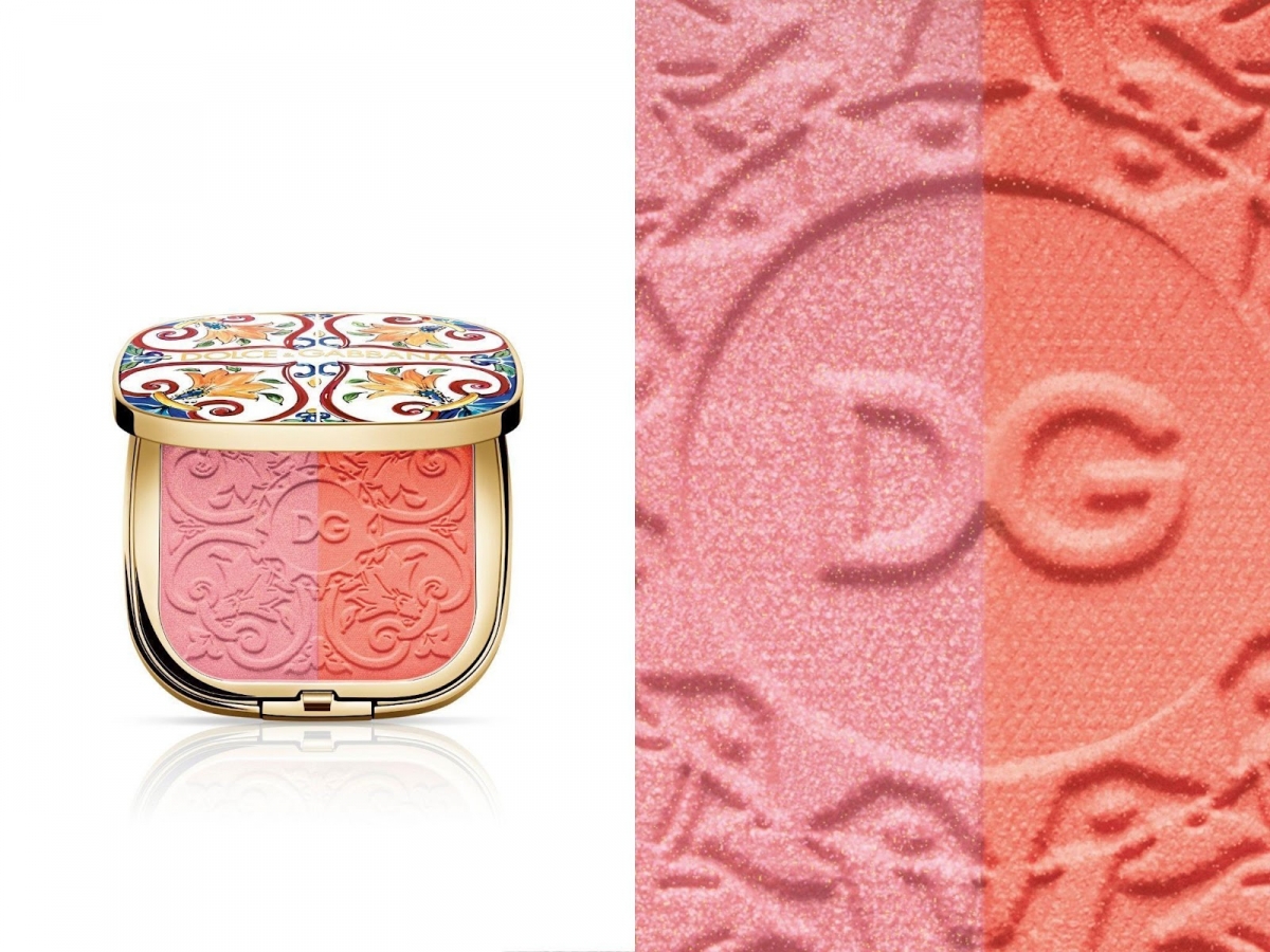 Solar Glow 系列 Illuminating 雙色光影粉全新色調 Tender Apricot 結合了明亮的珠光杏色和活潑俏皮的橙色