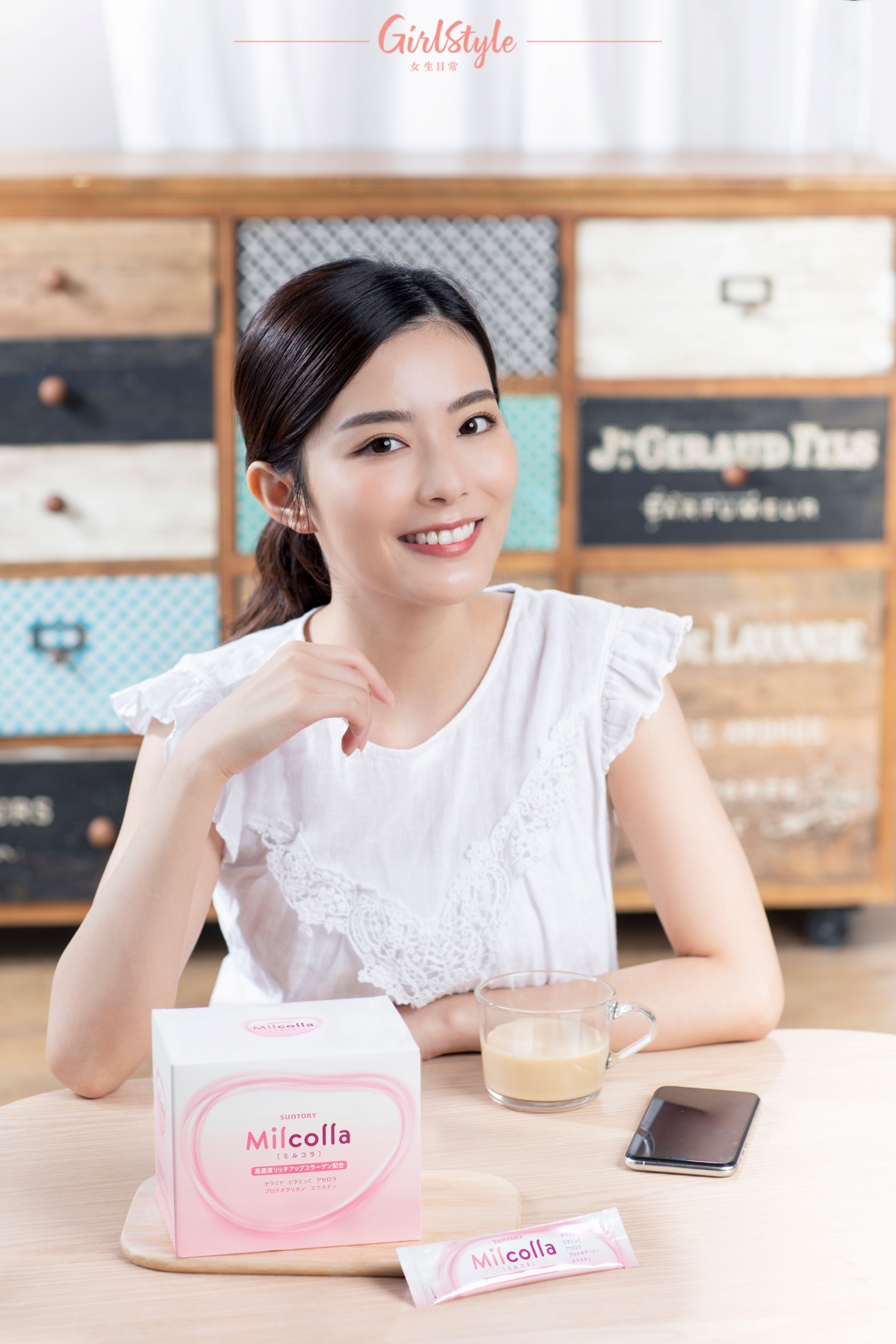 Milcolla膠原蛋白粉除了補充流失的膠原蛋白，還會促進自行再生新的膠原蛋白。