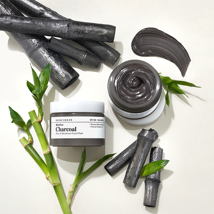 BRING GREEN竹炭深層清潔泥膜蘊含「竹炭萃取」，對雜質的吸附力強，可吸附肌膚深層油脂污垢