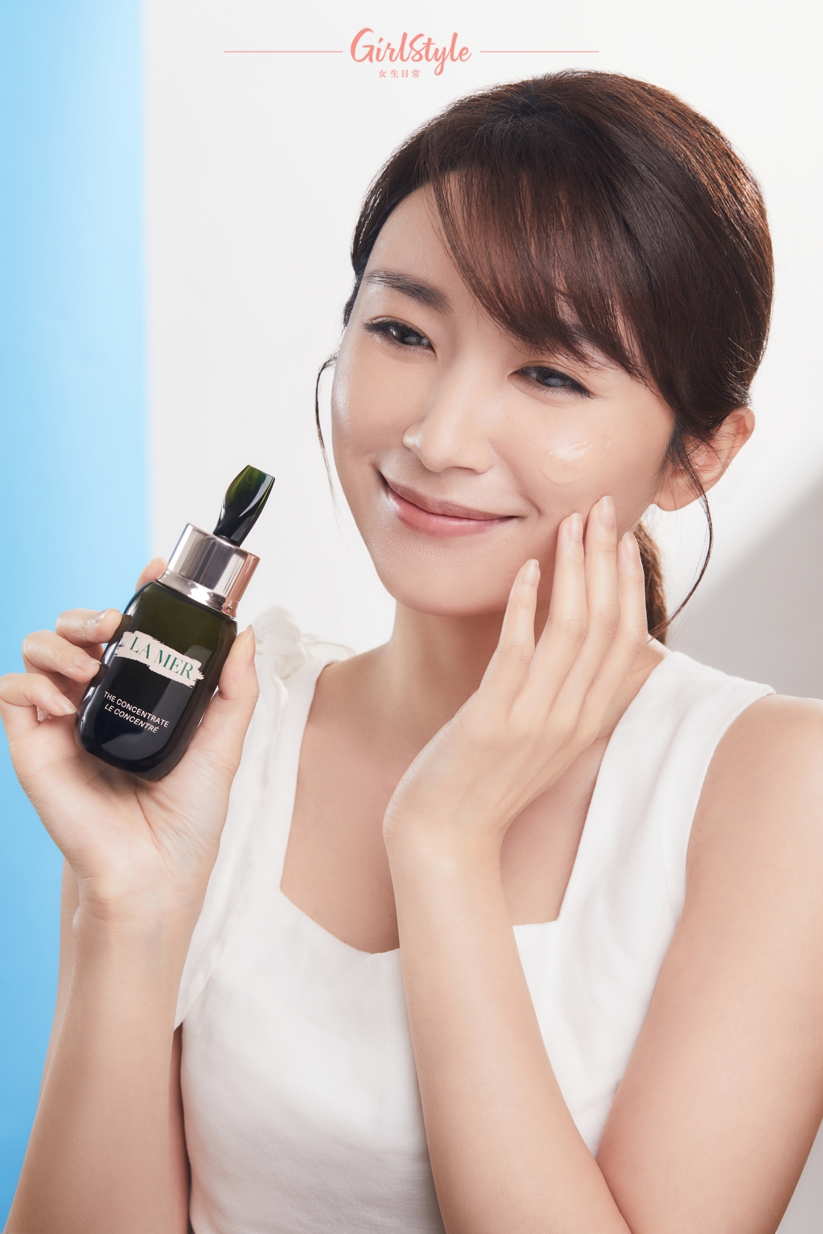 小編私心力推的 La Mer「The Concentrate 極緻修護精華」蘊含高濃縮 Miracle Broth™ 活膚精華,舒緩抗敏功效都超顯著。