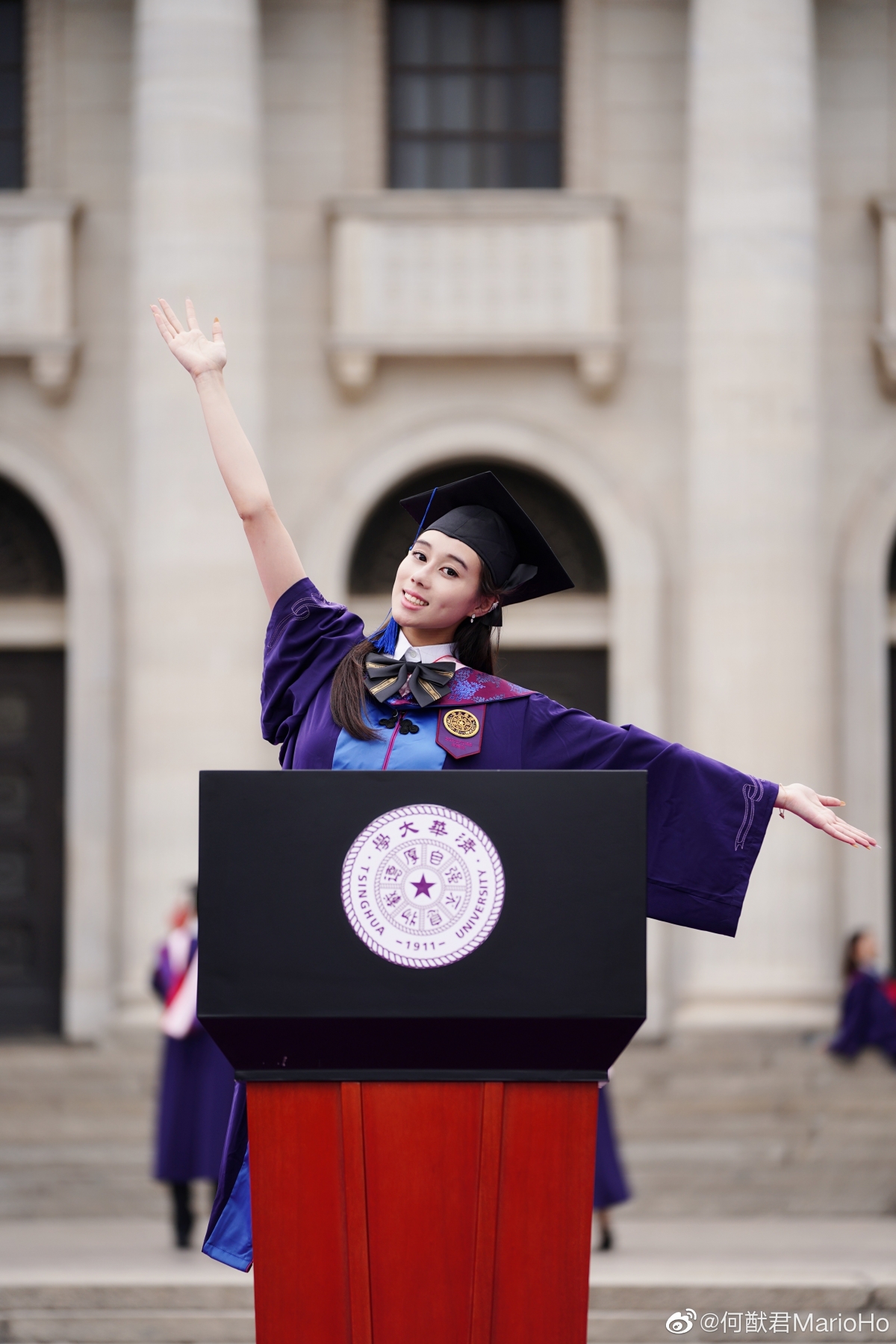 賭王女兒何超欣清華大學碩士畢業