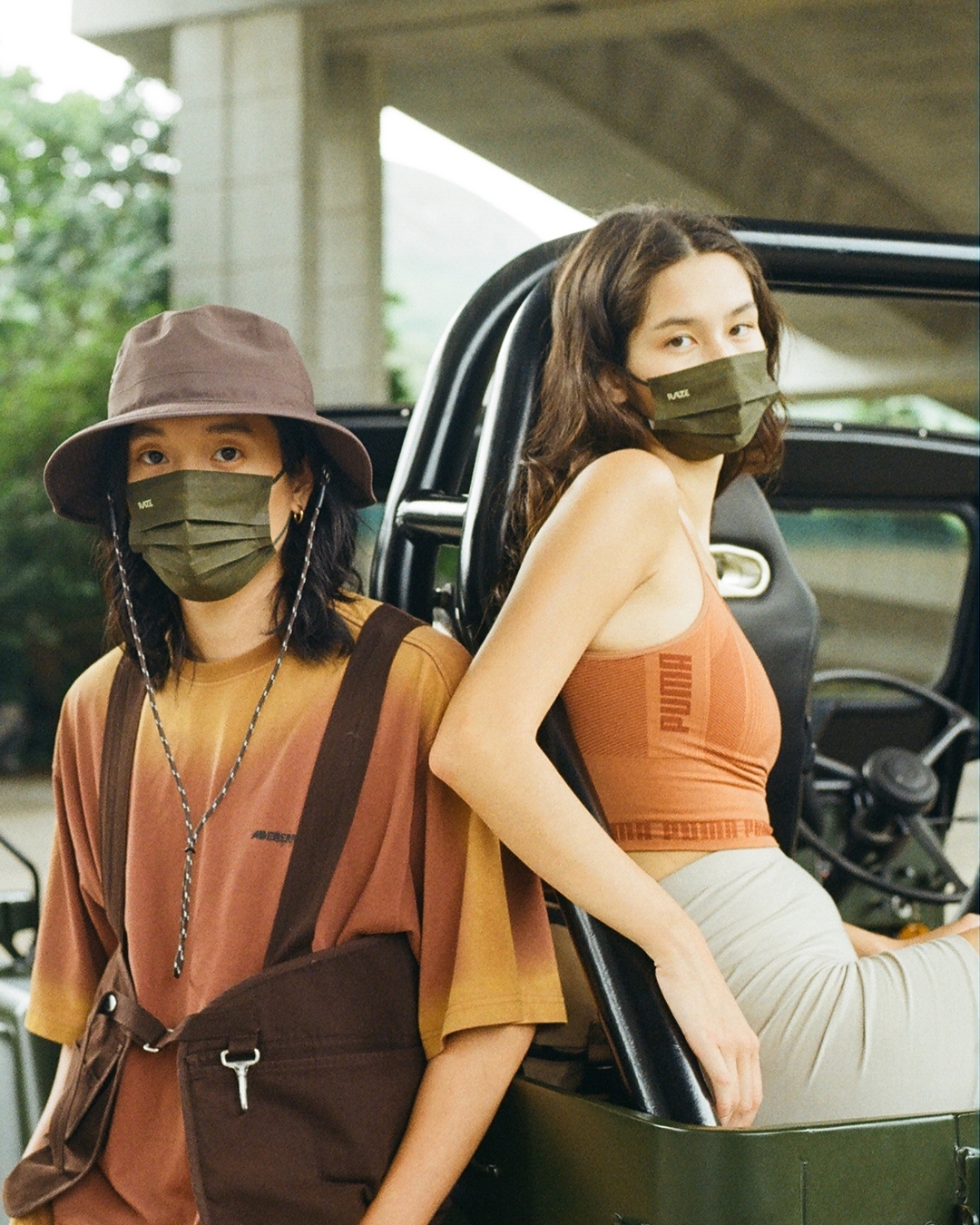 長期人氣熱賣的口罩推出最新「杜松綠」色系，備有4個尺寸，一家人、情侶們都可一同換上迎接仲夏