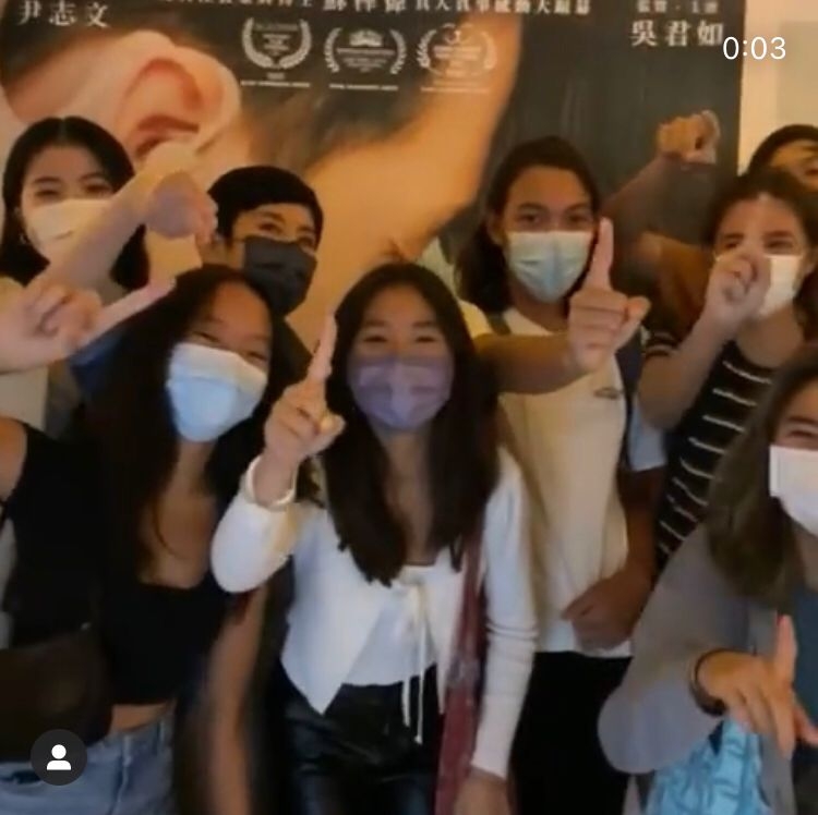 曾客串《媽媽的神奇小子》,獲1秒鏡頭