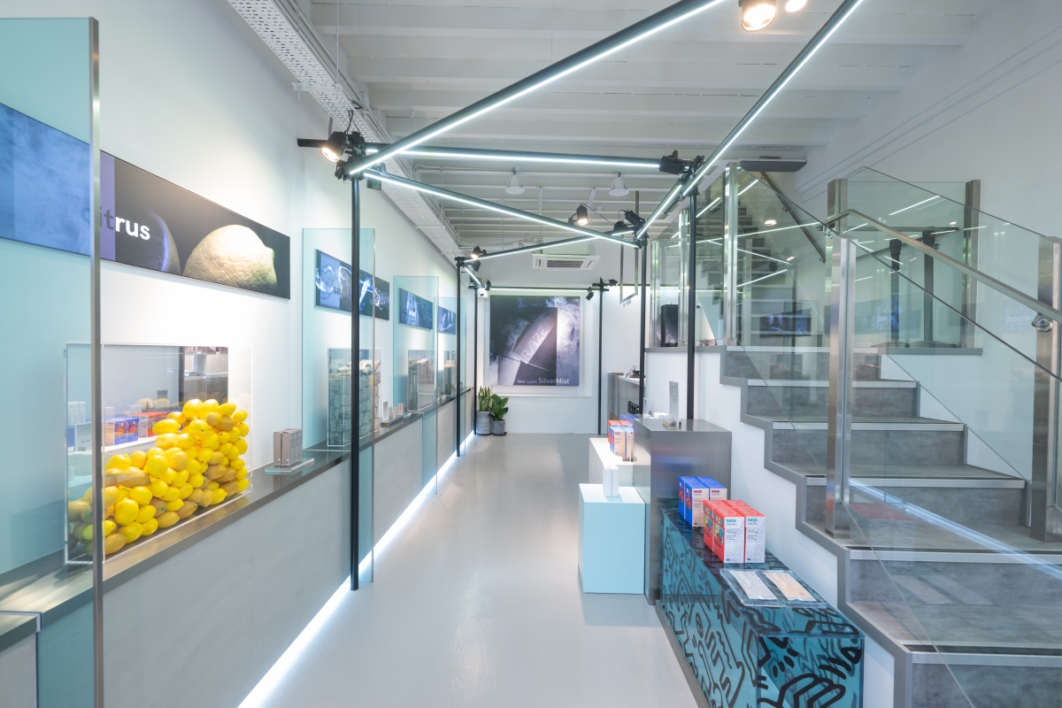 1/F設有新推出的Silvermist潔淨香味體驗區，還可以拆解潔淨香怡的秘密～