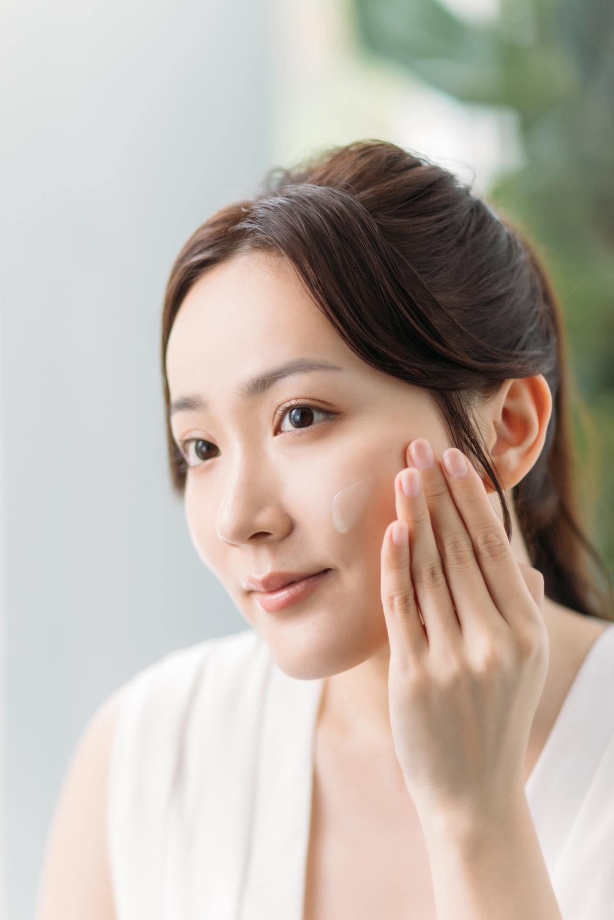 aio SUPER ESSENCE獨有抹茶綠啫喱質地。